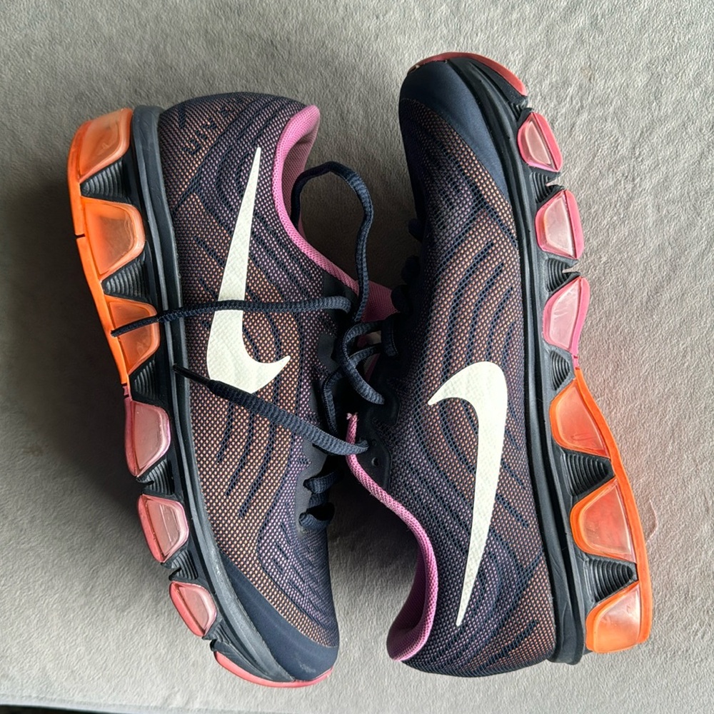 Nike Tailwind 6